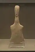 Figurine féminine cycladique. Marbre. Musée national archéologique d'Athènes