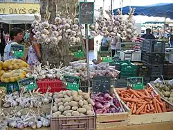 Aulx et légumes du marché d'Aix-en-Provence