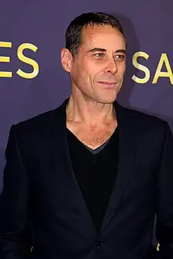 Marcus Graham interprète Farriet.