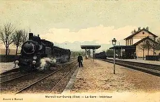 ... et un train en gare.