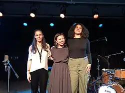 Maria Grand, Kanoa Mendenhall et Savannah Harris à l’AMR 8.11.2019 02.jpg