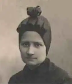 Maria Oliva chez les Filles de la charité canossiennes