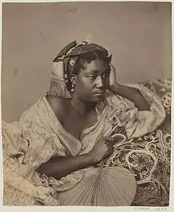 Maria Martinez, chanteuse cubaine photographiée à de multiples reprises par Nadar dans les années 1850.