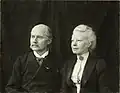 Les entrepreneurs néerlandais, adeptes du mouvement coopératif, Jacob van Marken&nbsp;(de) (1845-1906) et son épouse Agneta Matthes (1847-1909), vers 1890.