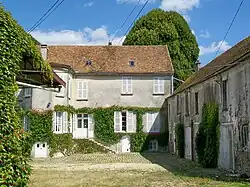 La ferme de l'église, logis avec tourelle.