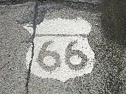 Marquage routier à l'effigie de la Route 66