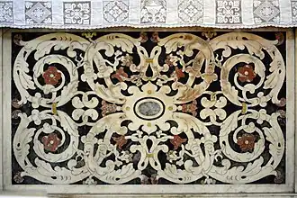 Marqueterie de marbre (panneau central du devant d'autel).