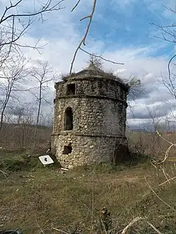 Pigeonnier en péril à Rosières(Ardèche).