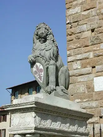 Marzocco de Donatello, piazza della Signoria, symbole du pouvoir populaire des Florentins.