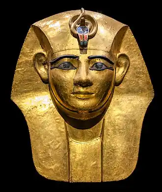 Masque du sarcophage interne d'Amenemopet.