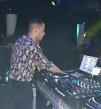 Description de cette image, également commentée ci-après