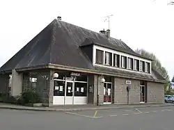 Ancien bâtiment voyageurs de Mayenne, reconstruit.