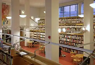La bibliothèque.