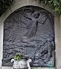 Plaque sculptée du monument aux morts.