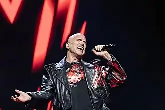 Andreas Lundstedt interprétant Vicious.