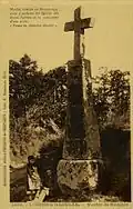 Le menhir de Rungléo, carte postale ancienne.