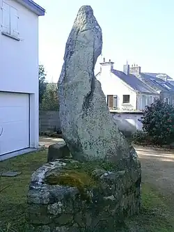 Image illustrative de l’article Menhir du Bourg (Carnac)