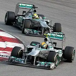 Photo de Hamilton et Rosberg en Malaisie en 2013