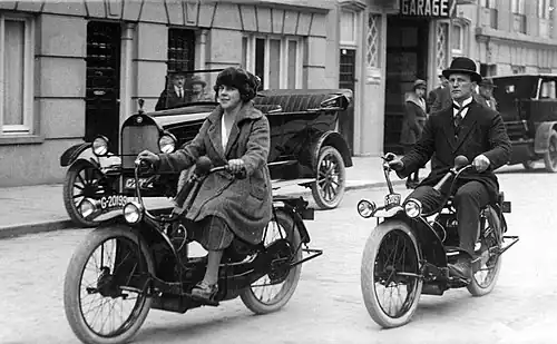 Deux Neracar en Hollande, en 1923