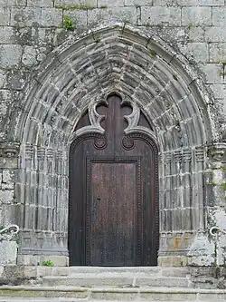 Le portail de l'église.