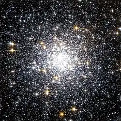 Autre image de Messier 69 par le télescope spatial Hubble.