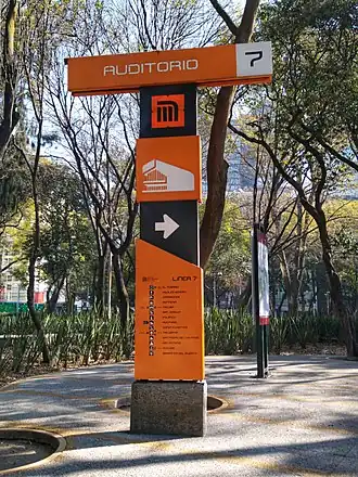 Entrée de la station.