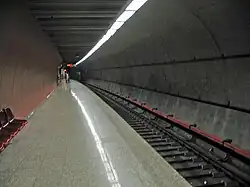 Un quai de la ligne M4.