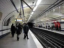 La station de la ligne 12.