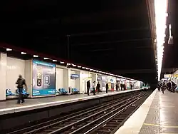 Quais de la ligne 13 avant la pose des portes palières.
