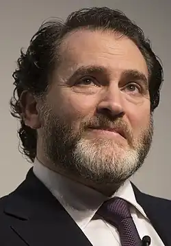Michael Stuhlbarg est Tommy
