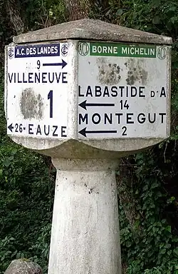 Borne Michelin près de Labastide d'Armagnac.