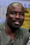 Mike Colter interprète Carl Lucas / Luke Cage