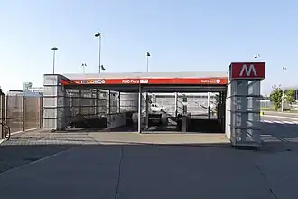 Une entrée de la station.