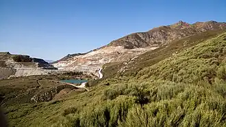 La carrière dominée par le pic de Soularac.