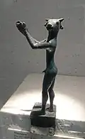 Minotaure. Support de poignée de tripode. Bronze, H. 18,4&nbsp;cm. Fin du VIIIe&nbsp;siècle.Louvre