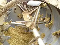 Intérieur d'une mélangeuse à pales.