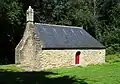 Chapelle Saint-Guénaël (Saint-Guinal) : vue extérieure d'ensemble 1.