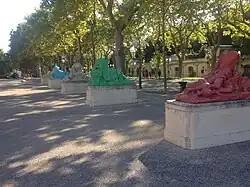 Allégories, Esplanade Charles-de-Gaulle.