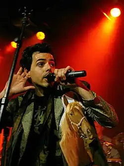 Description de cette image, également commentée ci-après