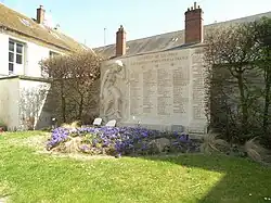 Le monument aux morts