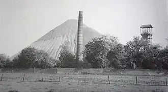 La fosse no&nbsp;3 et son terril.