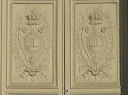 Porte Louis XVIII de la cour carrée du Louvre.