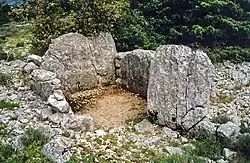 Dolmen de la Colle de Mons