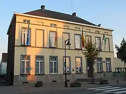 La maison communale située à Amougies.