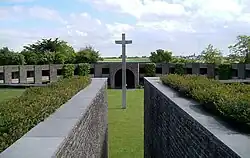 Cimetière militaire allemand du mont d'Huisnes.