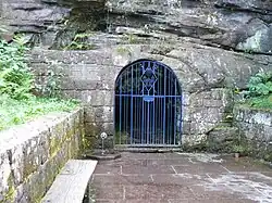 Source Sainte-Odile en contrebas du couvent. Son eau est réputée guérir les maladies des yeux.