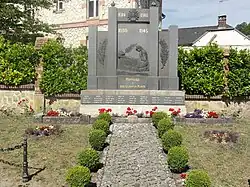 Monument aux morts de Montaigu (Aisne).
