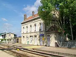 La gare de Montataire, côté voies.