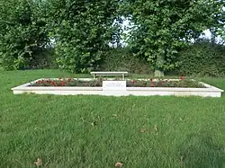 Ossuaire droit, 78 Français