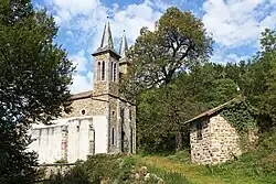situation de la chapelle en forêt